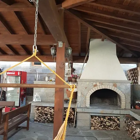 Cozy One Bedroom Near Gondola Διαμέρισμα *